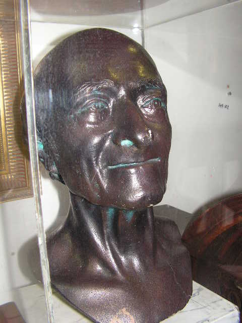 BUST, Bronze - Old Man (25 x 20 x 41cmH)